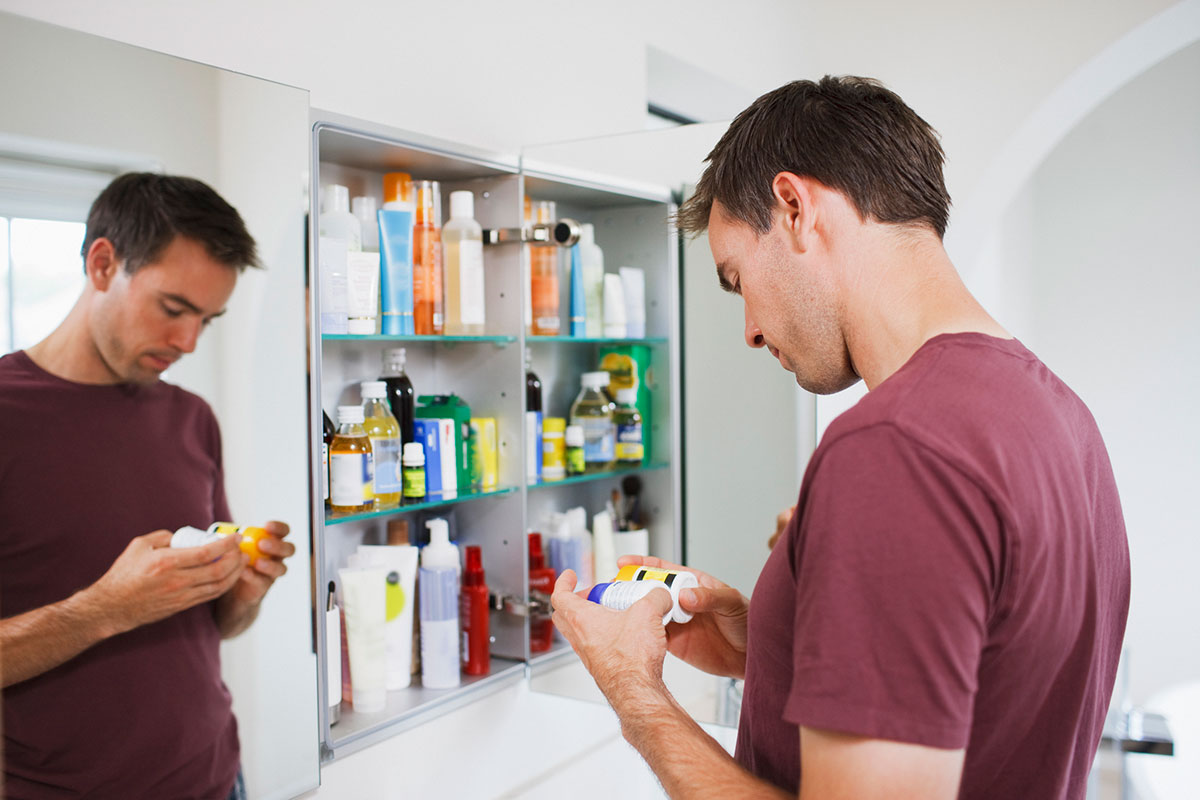 Cleaning medicine cabinet