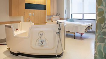 Lawrence + Memorial Hospital Labor Tub